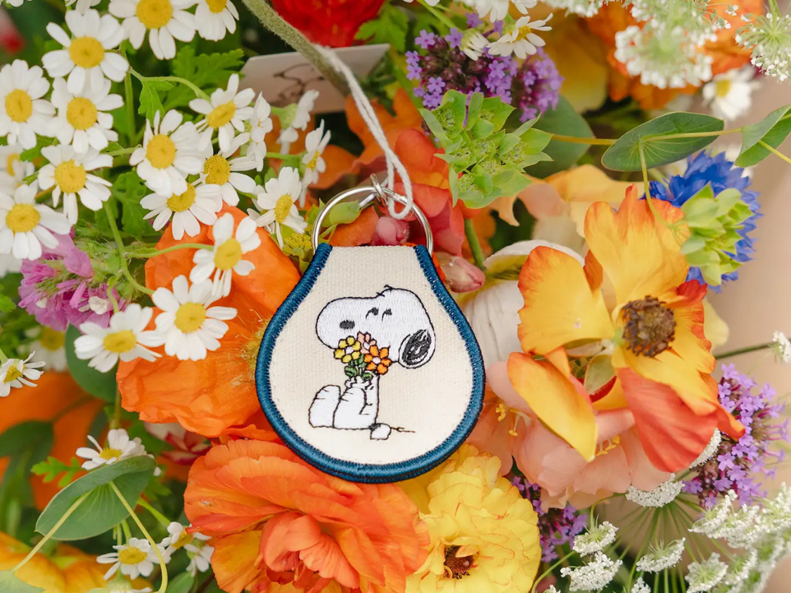 3P4 X Peanuts® - Snoopy Flower Bouquet Patch Keychain