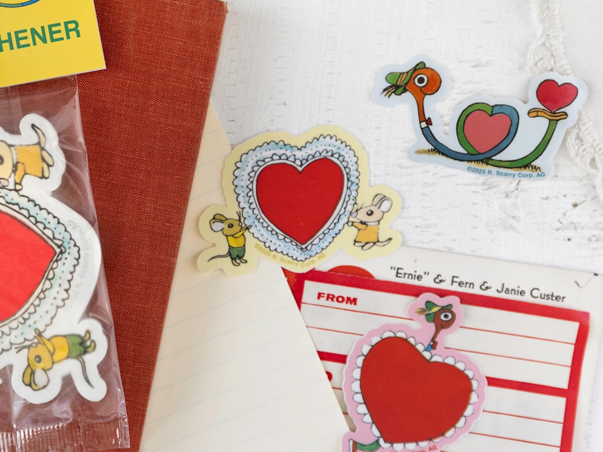 3P4 X Richard Scarry® - Valentine - Lowly Heart Twist Sticker