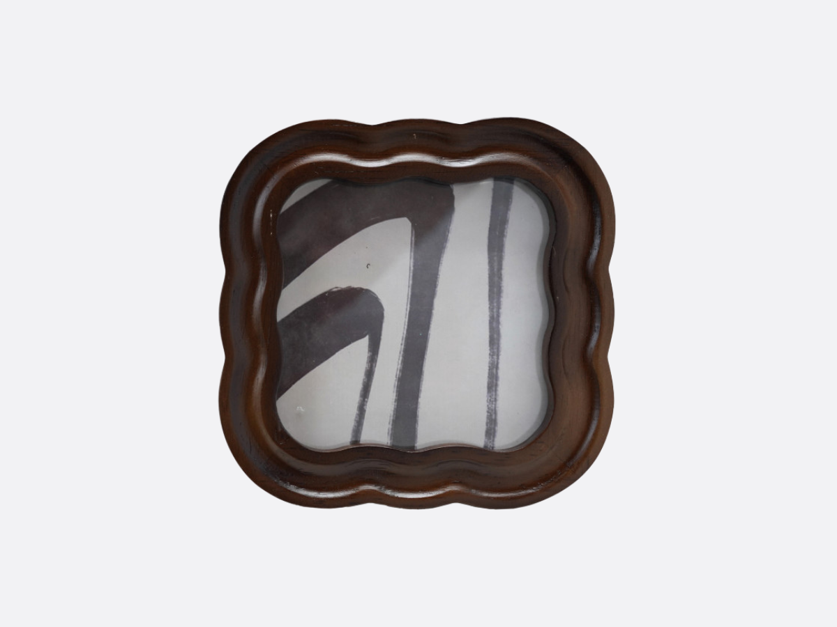 Scalloped Photo Frame - Dark Brown