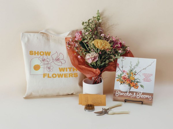 Flower Arranging 101 Gift Set