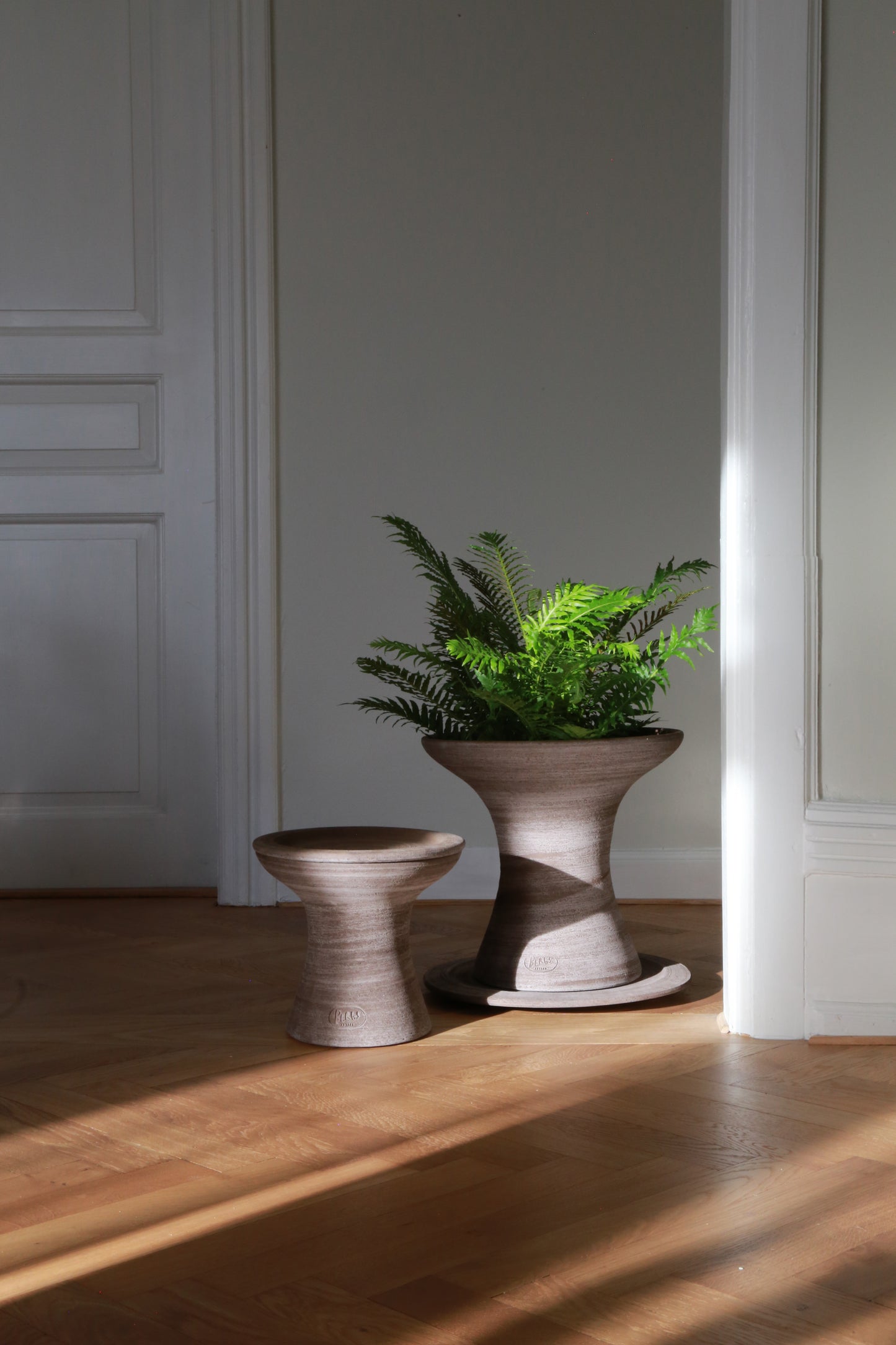 Celeste Pot & Stand