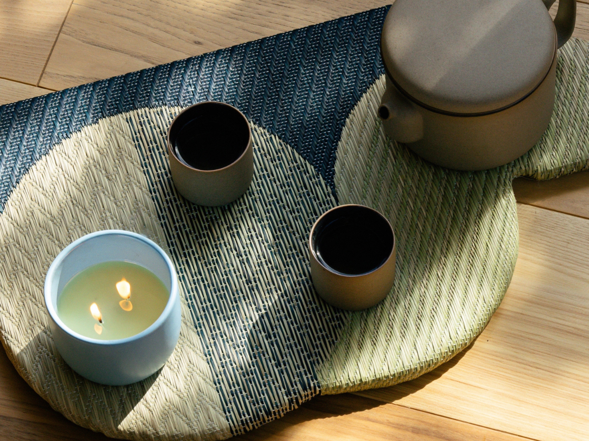 Hakome Candle