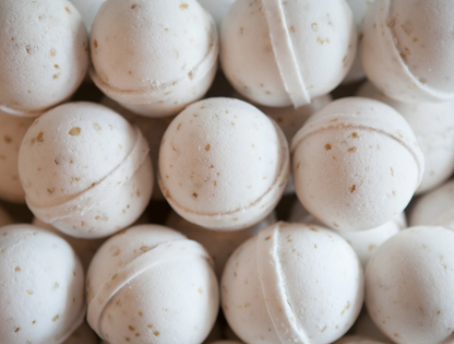 Oatmeal Milk & Honey Bath Bomb