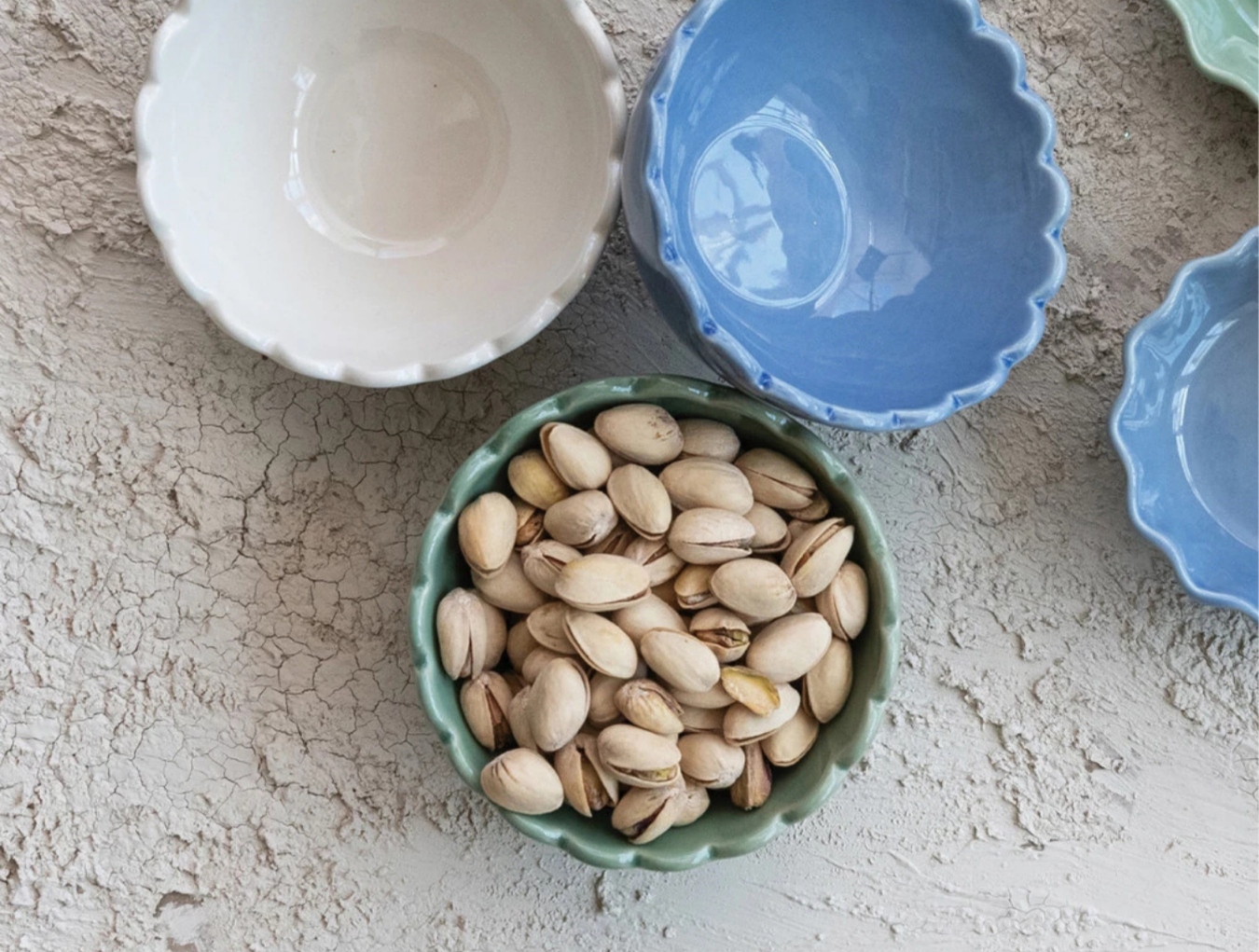 Stoneware Bowl With Scalloped Edge